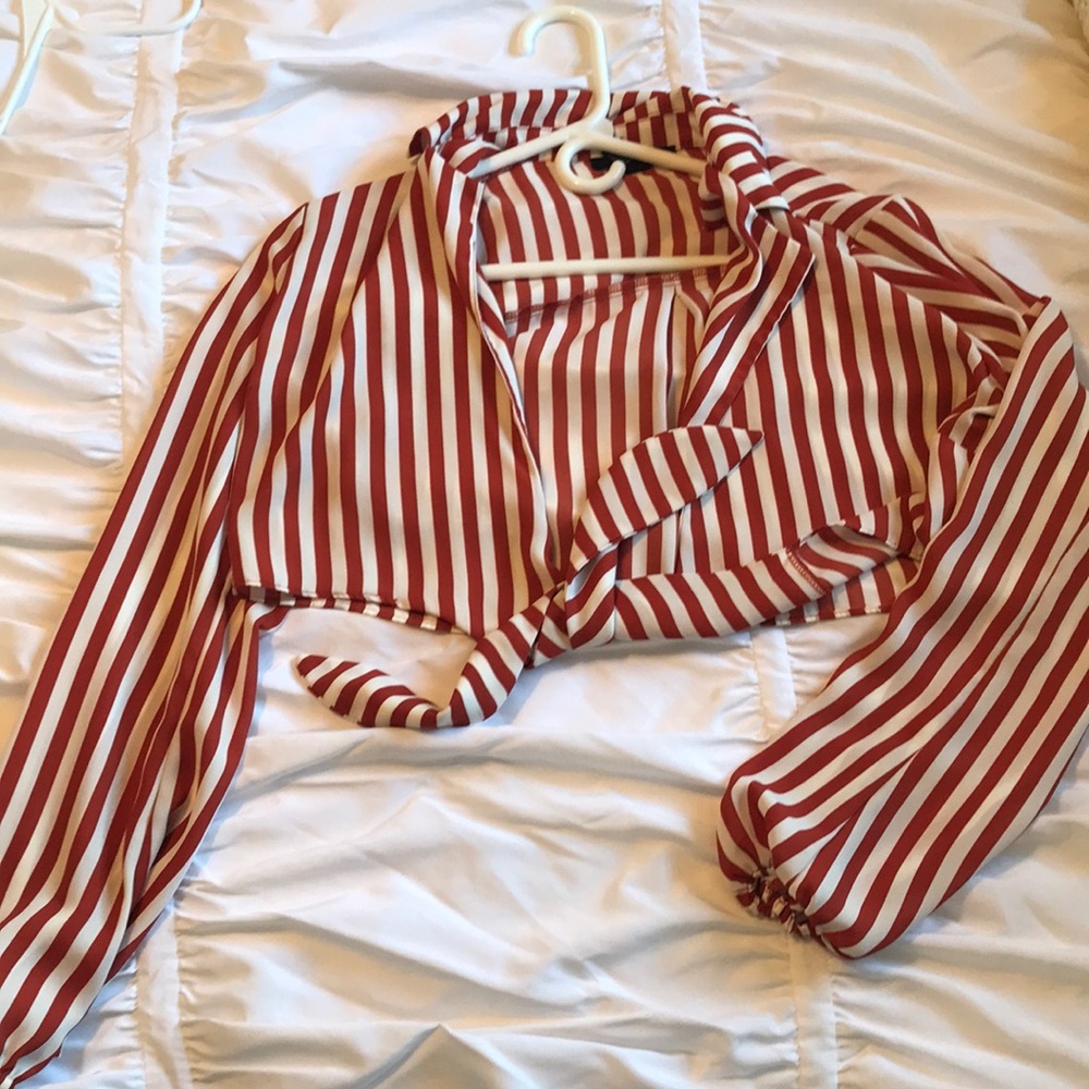 Front tie cropped top